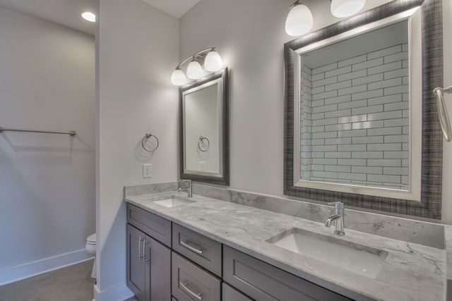 1319 Pillow St, Nashville, TN 37203