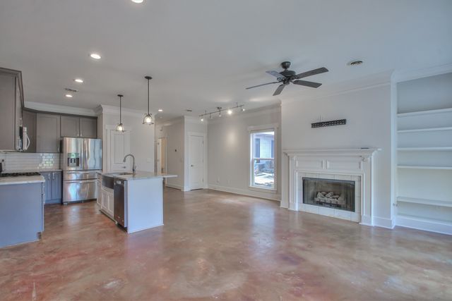 1319 Pillow St, Nashville, TN 37203