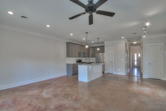 1319 Pillow St, Nashville, TN 37203