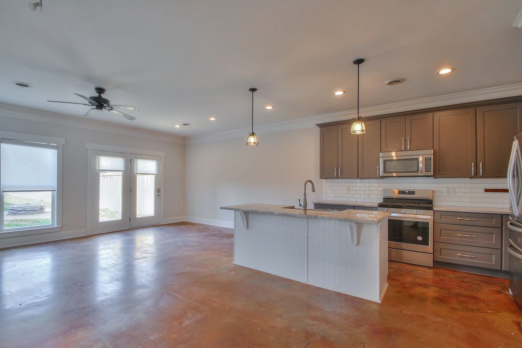 1319 Pillow St, Nashville, TN 37203