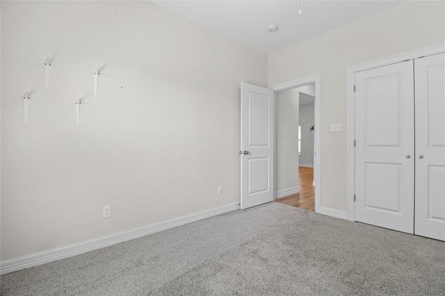 1208 E Henderson Road, Angleton, TX 77515