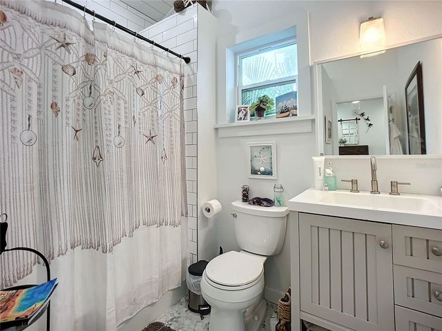 216 MURRAY STREET, New Smyrna Beach, FL 32168