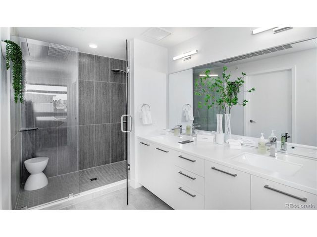 2880 N Zuni St 303, Denver, CO 80211