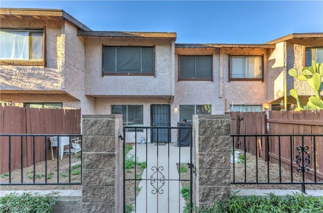 4338 Caliente Street 5, Las Vegas, NV 89119