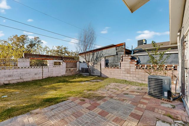 2007 Red Cloud Drive, Dallas, TX 75217