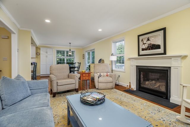 21 Joslin Street, Leominster, MA 01453
