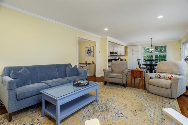 21 Joslin Street, Leominster, MA 01453