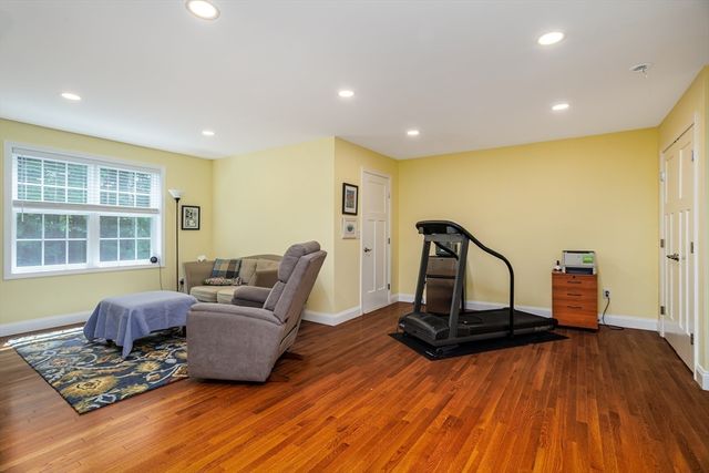 21 Joslin Street, Leominster, MA 01453
