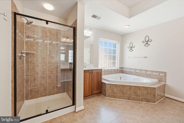 9038 MERLOT CT, Bristow, VA 20136