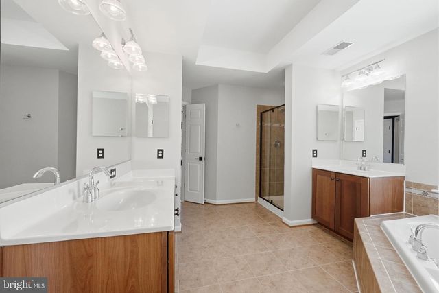 9038 MERLOT CT, Bristow, VA 20136