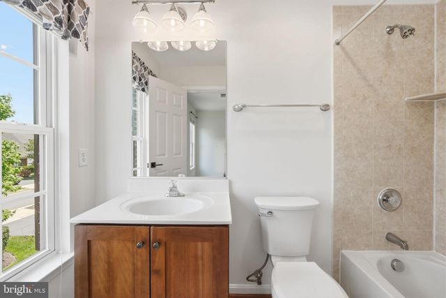 9038 MERLOT CT, Bristow, VA 20136