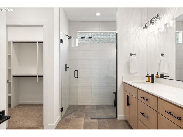 151 E AIREDALE Ave, La Center, WA 98629