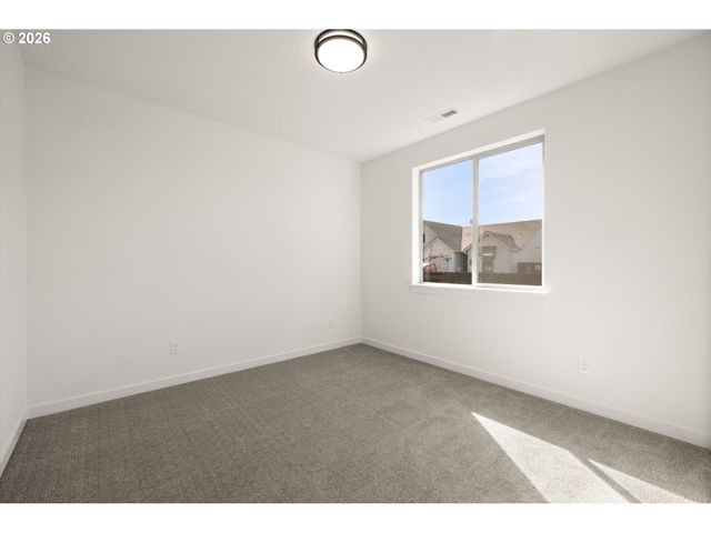 151 E AIREDALE Ave, La Center, WA 98629