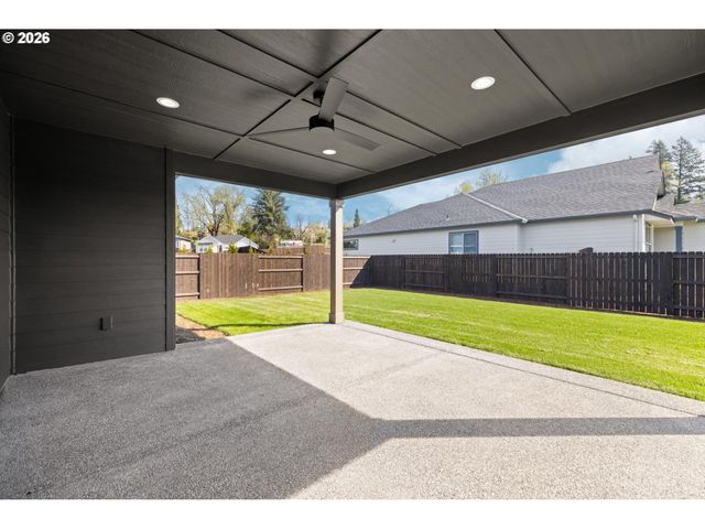 151 E AIREDALE Ave, La Center, WA 98629