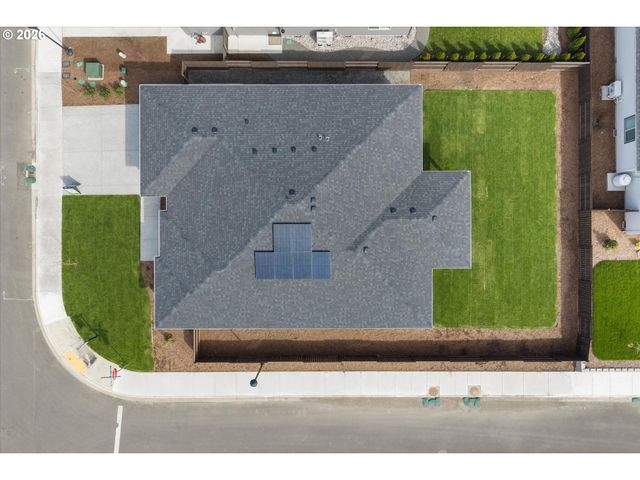 151 E AIREDALE Ave, La Center, WA 98629