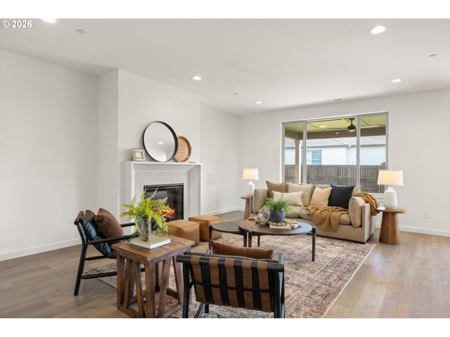 151 E AIREDALE Ave, La Center, WA 98629