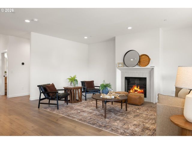 151 E AIREDALE Ave, La Center, WA 98629