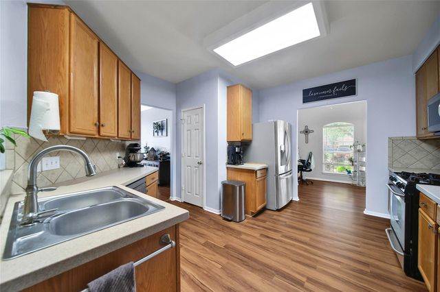 2327 Turnbury Elm Court, Spring, TX 77386