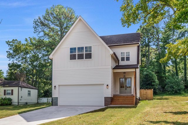 565 McMurray Dr, Nashville, TN 37211