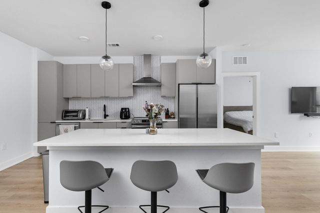 2500 Longview ST 405, Austin, TX 78705