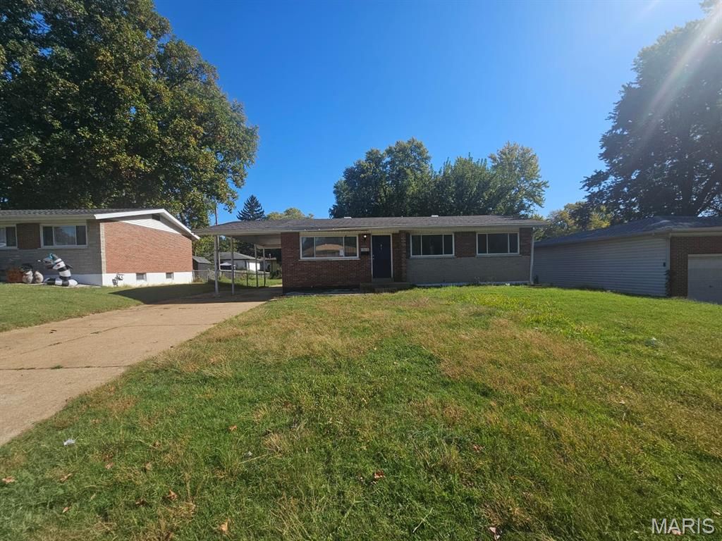 7016 Marlac Drive, Hazelwood, MO 63042