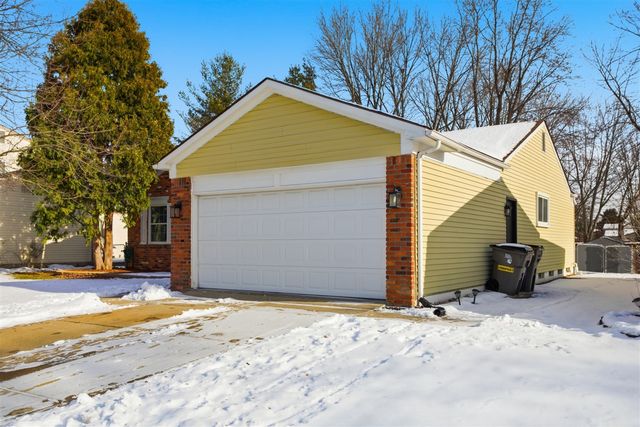 41942 Kentvale Drive, Clinton Township, MI 48038