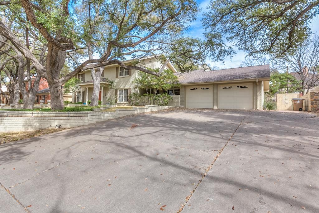 Image 4 of property listing at 2332 Sul Ross St, San Angelo, TX 76904