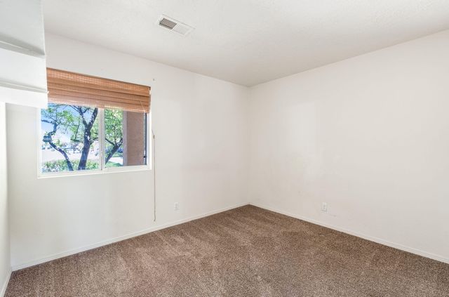 524 Medina Meadows Drive NE, Rio Rancho, NM 87144