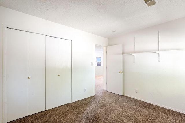 524 Medina Meadows Drive NE, Rio Rancho, NM 87144