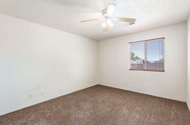 524 Medina Meadows Drive NE, Rio Rancho, NM 87144