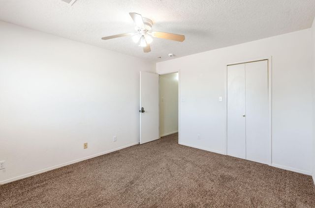 524 Medina Meadows Drive NE, Rio Rancho, NM 87144