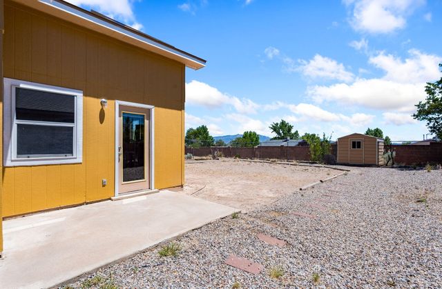 524 Medina Meadows Drive NE, Rio Rancho, NM 87144