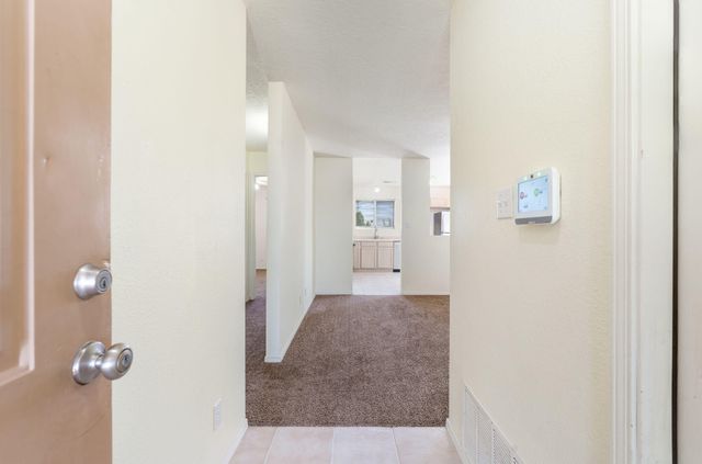 524 Medina Meadows Drive NE, Rio Rancho, NM 87144