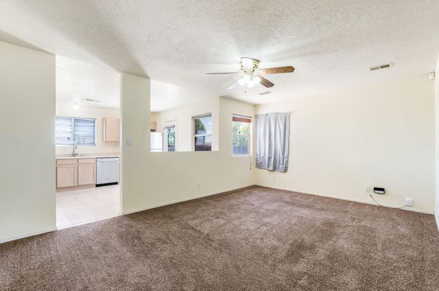 524 Medina Meadows Drive NE, Rio Rancho, NM 87144