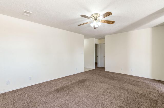 524 Medina Meadows Drive NE, Rio Rancho, NM 87144