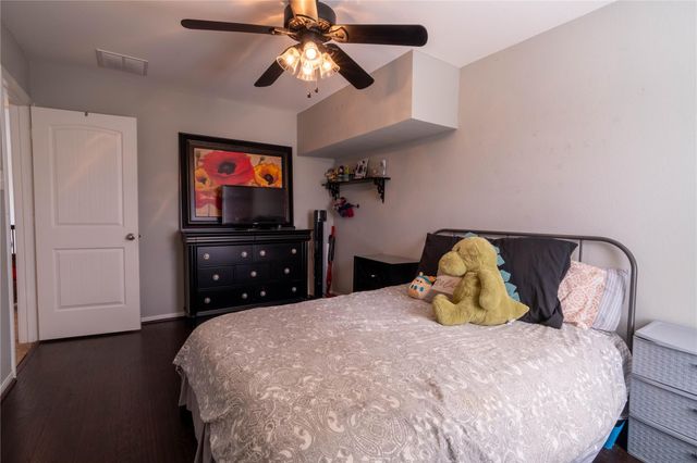 402 Heatherton Hill Drive, Rosenberg, TX 77469