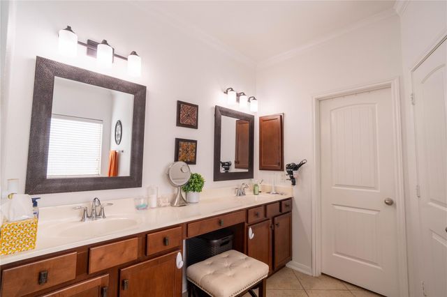 402 Heatherton Hill Drive, Rosenberg, TX 77469