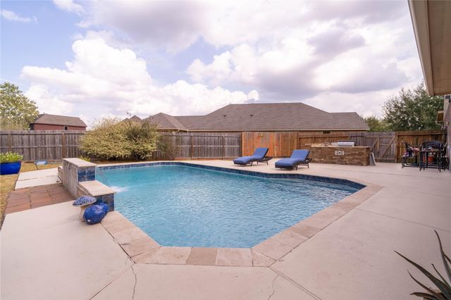402 Heatherton Hill Drive, Rosenberg, TX 77469