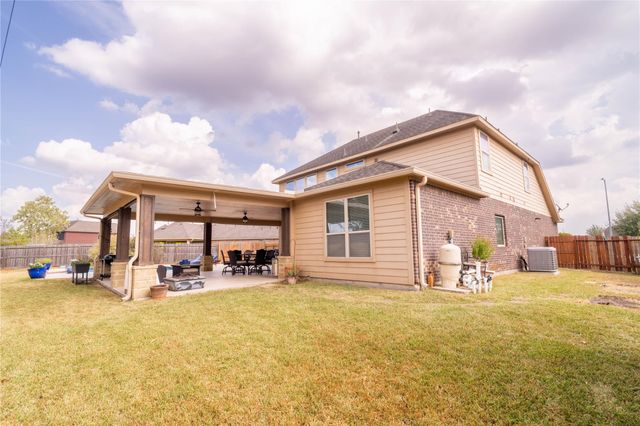 402 Heatherton Hill Drive, Rosenberg, TX 77469