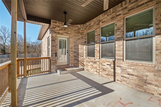 2201 Hay Meadows Street, Springdale, AR 72762