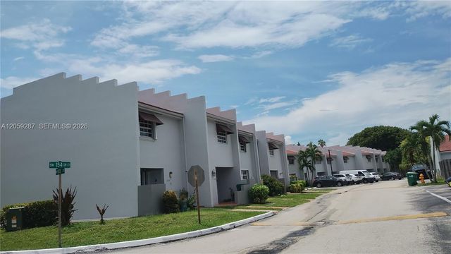 10395 SW 154th Cir Ct 104, Miami, FL 33196