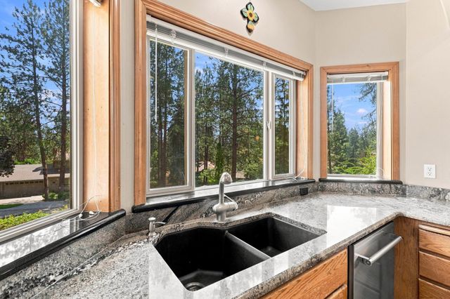 8103 E Elde Dr, Spokane, WA 99212