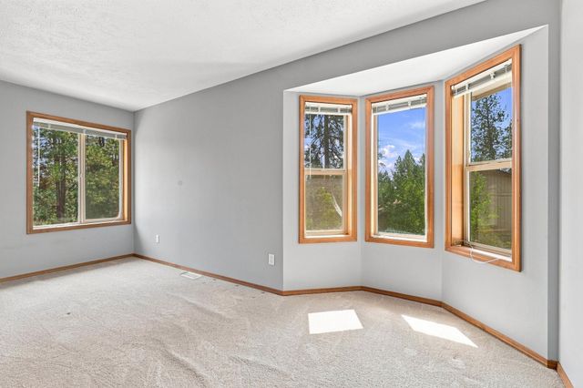 8103 E Elde Dr, Spokane, WA 99212