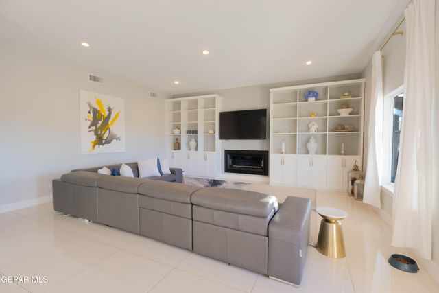 1297 Cypress Ridge Drive, El Paso, TX 79912