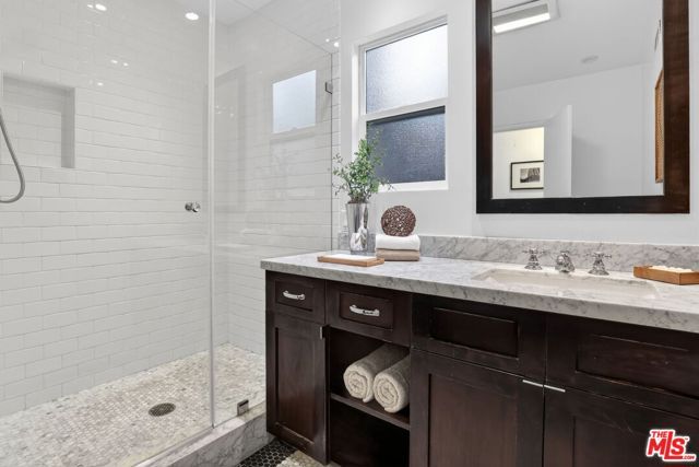 5844 Murietta Avenue, Los Angeles, CA 91401