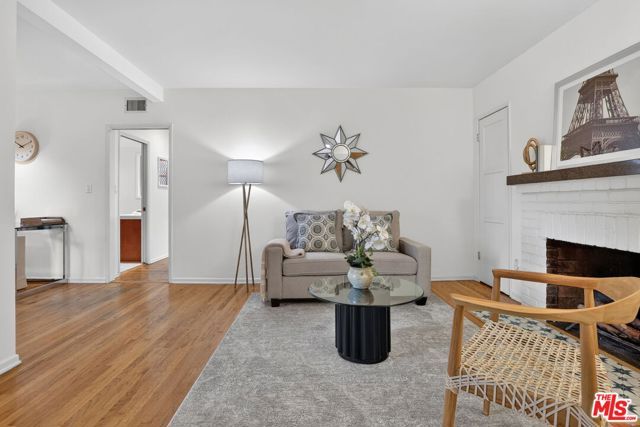 5844 Murietta Avenue, Los Angeles, CA 91401