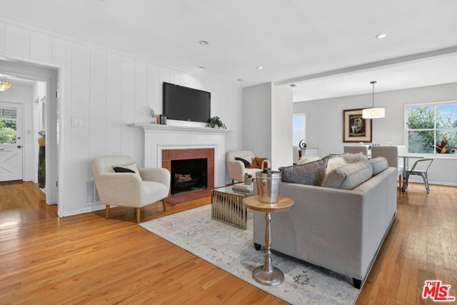 5844 Murietta Avenue, Los Angeles, CA 91401