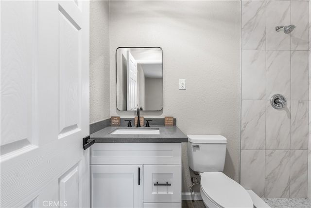 15992 Lawrence Drive, Mojave, CA 93501