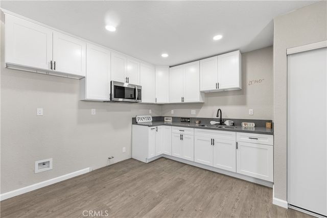 15992 Lawrence Drive, Mojave, CA 93501