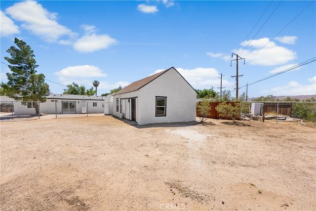 15992 Lawrence Drive, Mojave, CA 93501